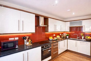 4 bed flat, 121 Fitzwilliam Street, Devonshire Green, Sheffield, S14JP - Image 2