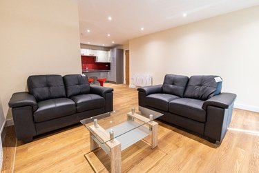 3 bed flat, Ecco, Highfield, Sheffield, S118BP - Image 2