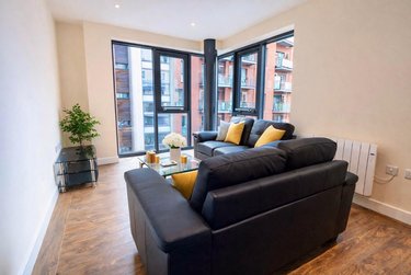 3 bed flat, Ecco, Highfield, Sheffield, S118BP - Image 2