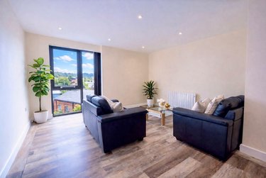 3 bed flat, Ecco, Highfield, Sheffield, S118BP - Image 2