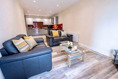 3 bed flat, Ecco, Highfield, Sheffield, S118BP - Image 11