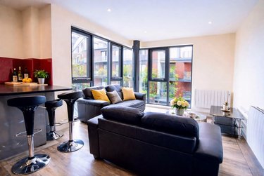 3 bed flat, Ecco, Highfield, Sheffield, S118BP - Image 2