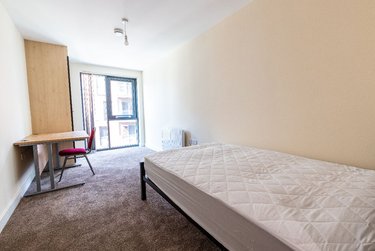 2 bed flat, Ecco, Highfield, Sheffield, S118BP - Image 3