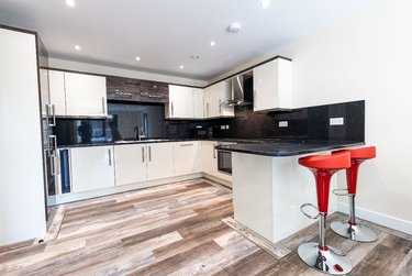 2 bed flat, Ecco, Highfield, Sheffield, S118BP - Image 1
