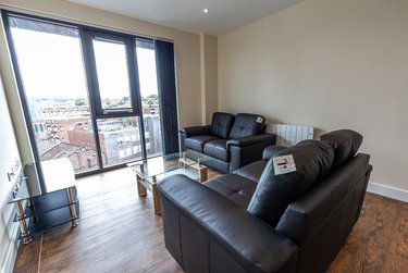 3 bed flat, Ecco, Highfield, Sheffield, S118BP - Image 2