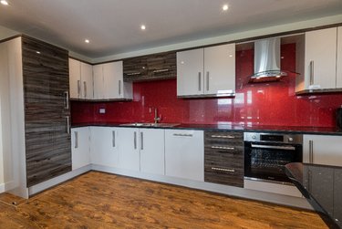 2 bed flat, Ecco, Highfield, Sheffield, S118BP - Image 1