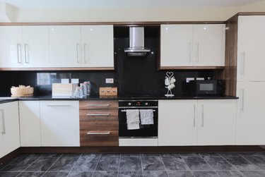 6 bed house, Wilkinson Street, Devonshire Green, Sheffield, S102GA - Image 3