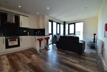 3 bed flat, Ecco, Highfield, Sheffield, S118BP - Image 3