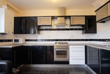 3 bed flat, Glossop Road, Broomhall, Sheffield, S102HP - Image 1