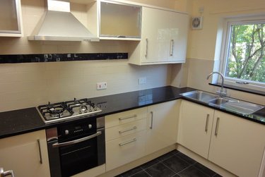 4 bed house, Headford Gardens, Devonshire Green, Sheffield, S37XB - Image 2