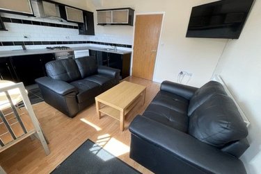 3 bed flat, Glossop Road, Broomhall, Sheffield, S102HP - Image 2