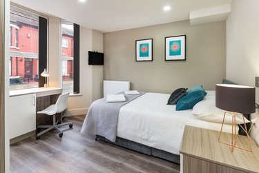 6 bed house, Ridley Road, Kensington, Liverpool, L66DN - Image 1