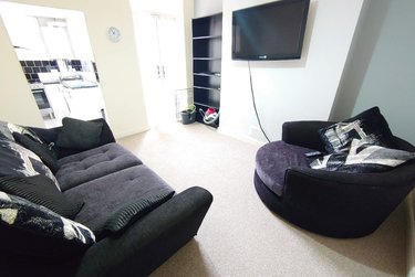 3 bed house, Halsbury Road, Kensington, Liverpool, L66DG - Image 1