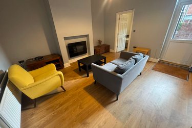 2 bed flat, Bayswater Road, Jesmond, Newcastle, NE23HP - Image 1