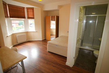 2 bed flat, Helmsley Road, Jesmond Vale, Newcastle, NE21PP - Image 2