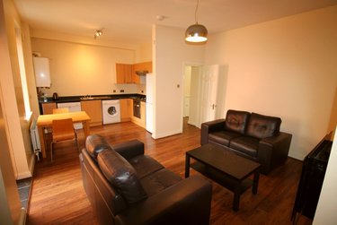 2 bed flat, Helmsley Road, Jesmond Vale, Newcastle, NE21PP - Image 3