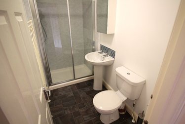 2 bed flat, Helmsley Road, Jesmond Vale, Newcastle, NE21PP - Image 4