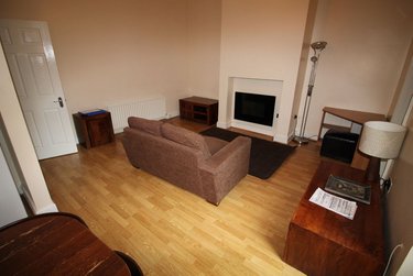 2 bed flat, Bayswater Road, Jesmond, Newcastle, NE23HP - Image 1