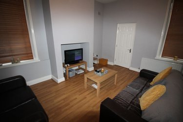 2 bed flat, Simonside Terrace, Heaton, Newcastle, NE65DR - Image 6