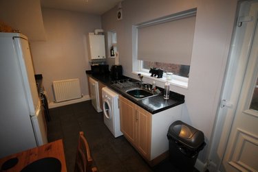 2 bed flat, Simonside Terrace, Heaton, Newcastle, NE65DR - Image 10