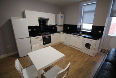 2 bed flat, Deuchar Street, Jesmond Vale, Newcastle, NE21JX - Image 8