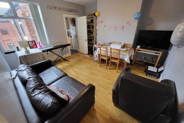 3 bed flat, Biddlestone Road, Heaton, Newcastle, NE65SL - Image 1