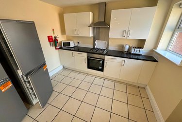 6 bed house, Brighton Grove, Arthurs Hill, Newcastle, NE45NS - Image 3