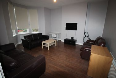 6 bed house, Rothbury Terrace, Heaton, Newcastle, NE65XH - Image 1