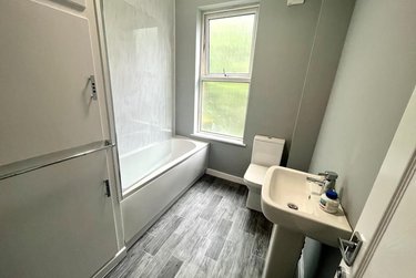 4 bed house, Knowle Avenue, Burley, Leeds, LS42PQ - Image 4