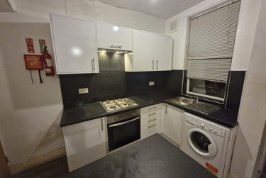 3 bed house, Harold Place, Hyde Park, Leeds, LS61PQ - Image 2