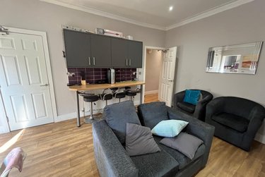 1 bed house, Room 4, 86 Hough Lane, Bramley, Leeds, LS133PT - Image 2