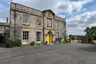 7 bed house, 400 Shadwell Lane, Moortown, Leeds, LS178AW - Image 1