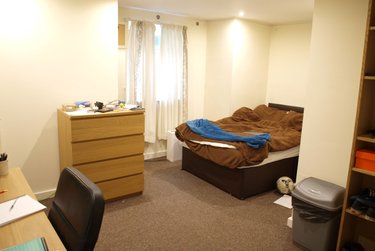 8 bed house, Richmond Mount, Hyde Park, Leeds, LS61DG - Image 2