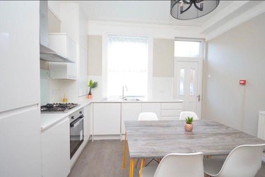 5 bed house, St Michaels Lane, Burley, Leeds, LS42PD - Image 7