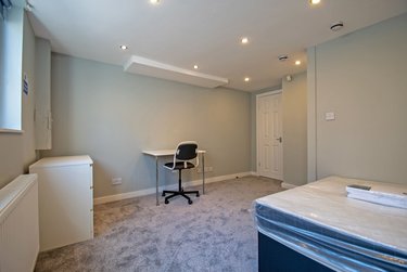 6 bed house, Langdale Terrace, Kirkstall, Leeds, LS63DY - Image 2