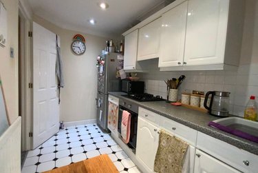 2 bed flat, Station Road West, St Stephens, Canterbury, CT28DE - Image 4