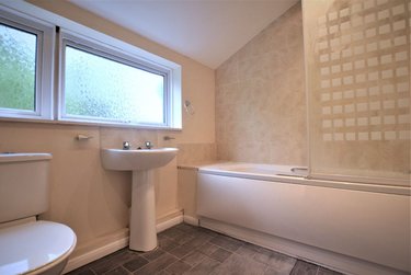 5 bed house, Teddington Close, Christchurch, Canterbury, CT11HU - Image 4