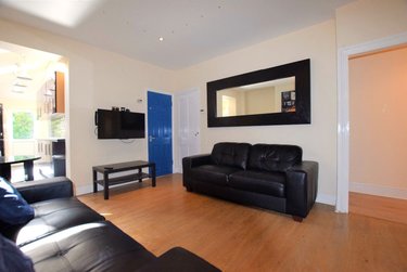 6 bed house, Guildford Road, Wincheap, Canterbury, CT13QD - Image 2