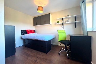 5 bed house, Montfort Close, Hales Place, Canterbury, CT27DA - Image 6