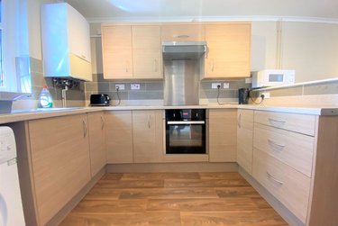 4 bed house, Ulcombe Gardens, Hales Place, Canterbury, CT27QZ - Image 1