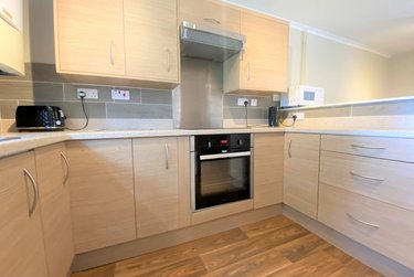 4 bed house, Ulcombe Gardens, Hales Place, Canterbury, CT27QZ - Image 9