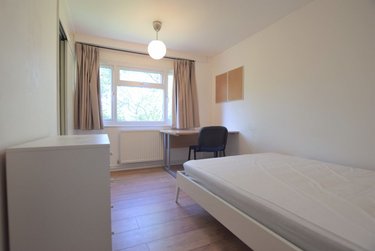 3 bed flat, Hawe Close, Hales Place, Canterbury, CT27DL - Image 10