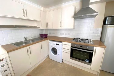 3 bed flat, Flat 4, Fyndon House, Christchurch, Canterbury, CT11SP - Image 1