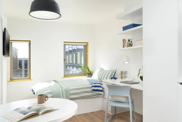 Medium Plus Studio - Image 1