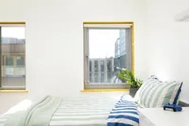 Medium Studio - Image 1