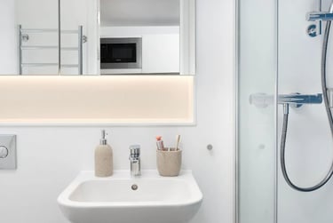 Large Studio at Scape Leeds, Jackson House, 44 Merrion Street, Central, Leeds, LS28FZ - Image 3