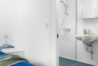 Large Studio - Image 6