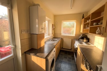 4 bed house, Midland Avenue, Lenton, Nottingham, NG72FD - Image 2