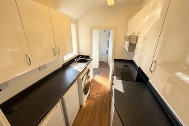 3 bed house, Ednaston Road - 3 bed, Dunkirk, Nottingham, NG72JF - Image 3