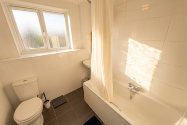 4 bed house, Heron Drive, Lenton, Nottingham, NG72DF - Image 9